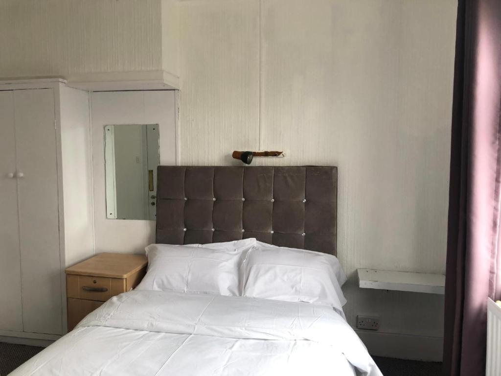 Saji Hotel Illford Ilford Eksteriør bilde